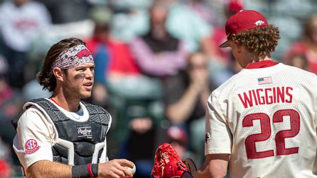 Michael Turner-Jaxon Wiggins-UIC 04